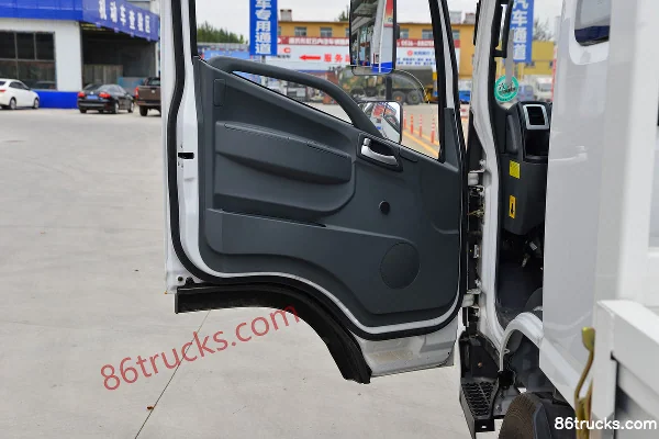 Kama Kaijie M3 2.2L 95hp 4X2(6 wheels) CNG 3.83m Semi-Row Flatbed Light Truck Cab (2) | 86Trucks