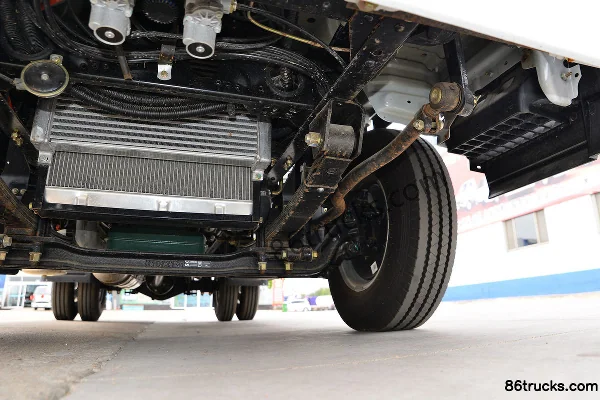 Kama Kaijie M3 2.2L 95hp 4X2(6 wheels) CNG 3.83m Semi-Row Flatbed Light Truck Chassis (3) | 86Trucks