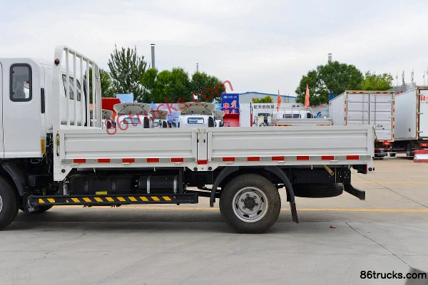 Kama Kaijie M3 2.2L 95hp 4X2(6 wheels) CNG 3.83m Semi-Row Flatbed Light Truck Body (2) | 86Trucks