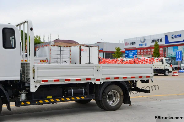 Kama Kaijie M3 2.2L 95hp 4X2(6 wheels) CNG 3.83m Semi-Row Flatbed Light Truck Body (1) | 86Trucks