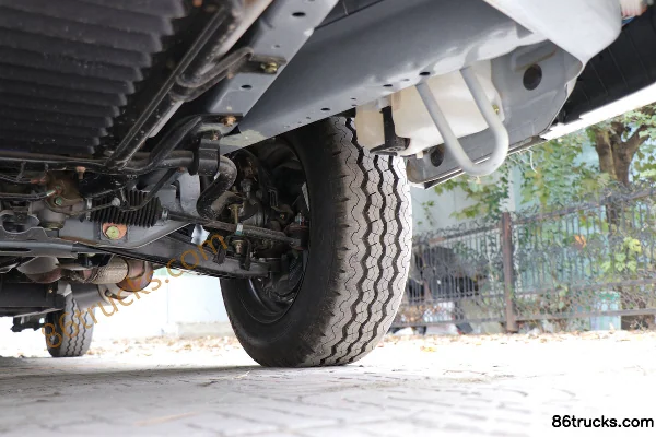 King Long Jinwei 2015 Startup 106hp 2.0L Passenger Van Chassis (3) | 86Trucks