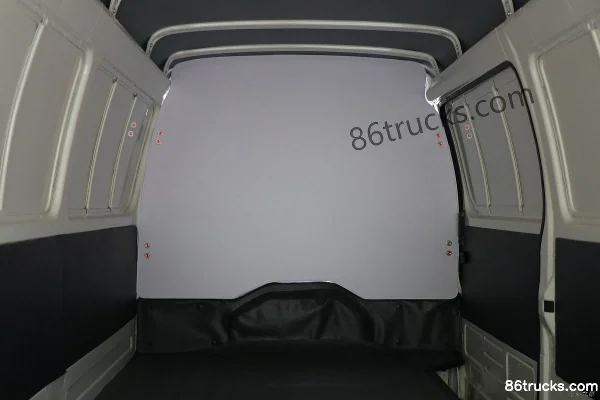 King Long Longyao 8 3.5T 3.24m Pure Electric Panel Van (Mid-Roof) 41.86kWh Cargo Box (3) | 86Trucks