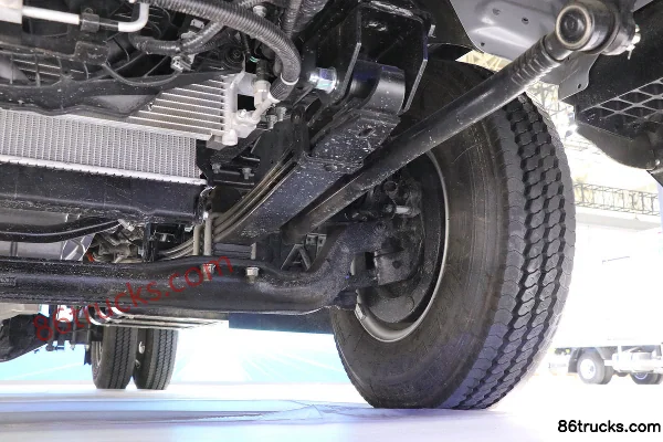 JAC Shuailing HS7 4.5T 4.18m single-row plug-in hybrid flatbed light truck 17.28kWh 4X2(6 wheels) Chassis (3) | 86Trucks
