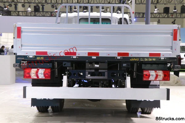 JAC Shuailing HS7 4.5T 4.18m single-row plug-in hybrid flatbed light truck 17.28kWh 4X2(6 wheels) Body (3) | 86Trucks