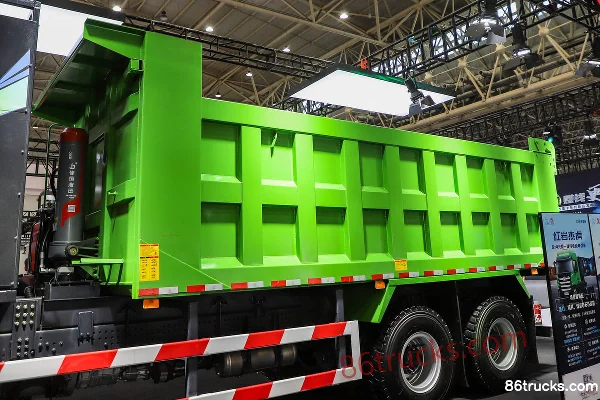 SAIC Hongyan Jiehu H6 Smart Electric Edition 6X4(10 roues) 5.6m Swappable Electric Dump Truck 282kWh Carrosserie (1) | 86Trucks