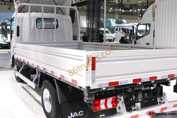 JAC Shuailing ES6 4.5T Single Row Pure Electric Flatbed Light Truck 86.55kWh 4X2(6 wheels) Body (1) | 86Trucks