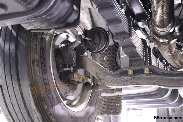 DongfengLiuqi ChenglongH5V 270 ch 4X2(6 roues) 6,8 m porteur à ridelles Châssis (2) | 86Trucks
