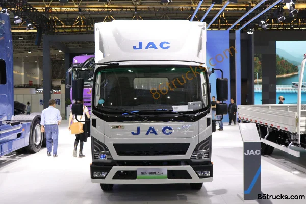 JAC Lingpao ES6 4,5 T 4,15 m cabine simple camion léger fourgon hybride rechargeable 17,28 kWh 4X2(6 roues) Extérieur (2) | 86Trucks