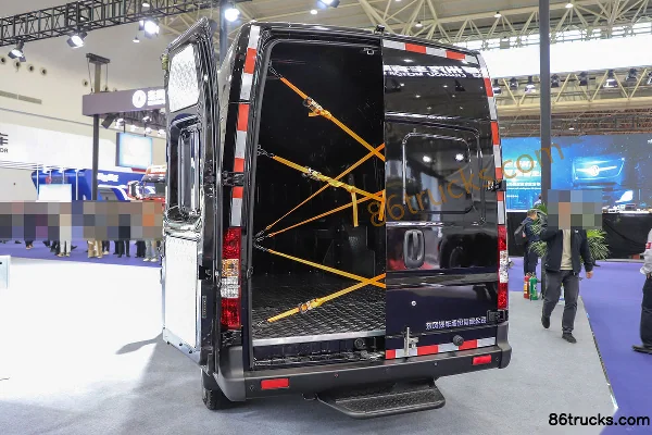Dongfeng Yufeng V9E 4.5T 3-Seat 5.94m Pure Electric Van Truck 77.28kWh Cargo Box (3) | 86Trucks