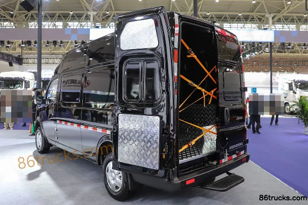 Dongfeng Yufeng V9E 4.5T 3-Seat 5.94m Pure Electric Van Truck 77.28kWh Cargo Box (2) | 86Trucks