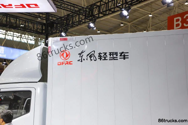 Dongfeng EV360 4,5T 4,2 m cabine simple fourgon léger 100% électrique 81,14 kWh 4X2(6 roues) Carrosserie (3) | 86Trucks