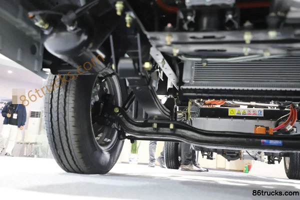 Dongfeng EV200 Standard 4.5T 3.965m Single Row Electric Van Light Truck 59.409kWh 4X2(6 wheels) Chassis (2) | 86Trucks