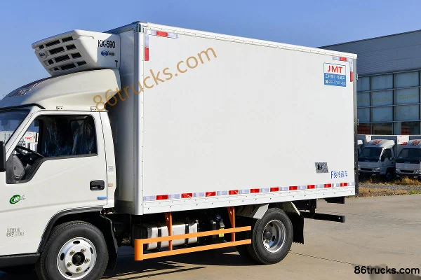 JMC Shunda petit camion 122 ch 4X2(6 roues) camion frigorifique 3,68 m (China VI) Carrosserie (1) | 86Trucks