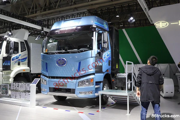 FAW Jiefang J6P Heavy Truck 6X4(10 wheels) Battery Swap Electric Tractor Truck 281.91kWh Exterior (3) | 86Trucks