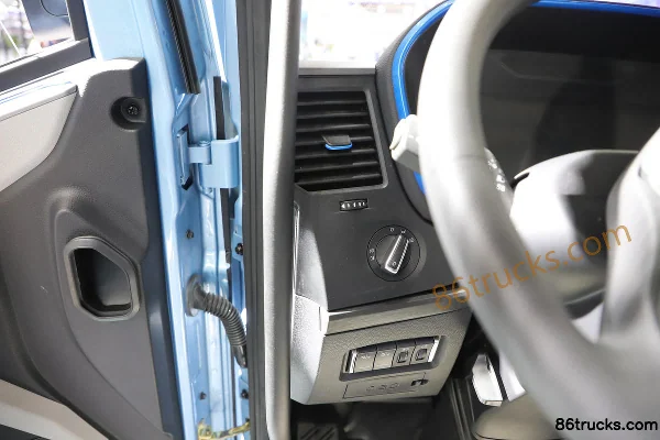 FAW Jiefang J6P Heavy Truck 6X4(10 wheels) Battery Swap Electric Tractor Truck 281.91kWh Cab (2) | 86Trucks
