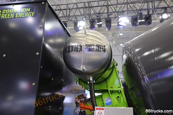 Dongfeng Commercial Vehicle Tianlong KC 8X4(12 roues) Electric Concrete Mixer Truck 350kWh Carrosserie (1) | 86Trucks