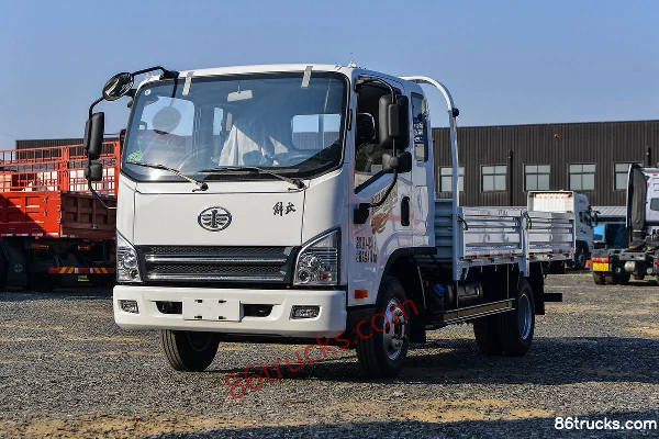 FAW Jiefang HuVN 120hp 4X2(6 wheels) 3.82m Semi-row Flatbed Light Truck Exterior (3) | 86Trucks