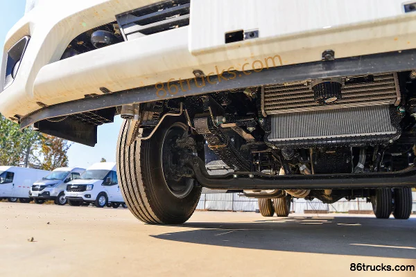 JMC Kaiyun+ Wide Body 2.5L Diesel 156hp 4X2(6 wheels) Fast Gear 8-Speed Air Brake 3.8m Semi-Cab Cargo Truck Chassis (2) | 86Trucks