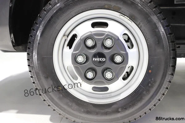 NAVECO Ousheng 5 T 5,995 m fourgon 88,1 kWh Châssis (3) | 86Trucks