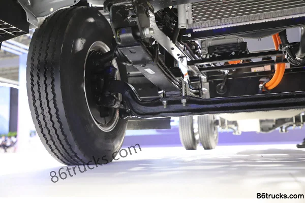 JAC Weiling nouvelle énergie 4,5 T 4,18 m simple cabine camion léger grille électrique pur 100,46 kWh 4X2(6 roues) Châssis (2) | 86Trucks
