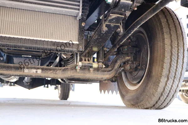 Sinotruk HOWO Zhuimeng 160 hp 4X2(6 wheels) 4.15m single-row stake truck (China VI) Chassis (3) | 86Trucks