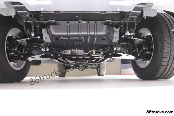 Zhengzhou Nissan Ruixiang 2018 Luxury 2.5T Diesel 140hp 2WD Long Cargo Box Double Cab Pickup Body (1) | 86Trucks