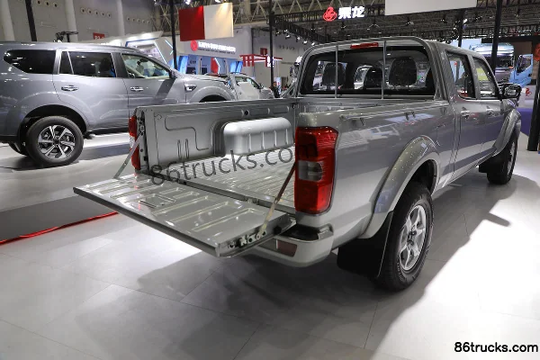 Zhengzhou Nissan Ruixiang 2018 Luxury 2.5T Diesel 140hp 2WD Long Cargo Box Double Cab Pickup Body (4) | 86Trucks
