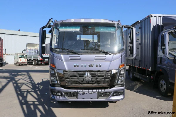 Sinotruk HOWO Tongshuai 140hp 4X2(6 wheels) 4.15m Single Row Flatbed Light Truck (WLY 5-speed) Exterior (2) | 86Trucks