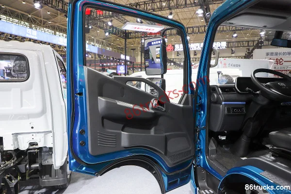 Dongfeng Captain Nebula K6-M Super Power Edition 4.5T 4.2m Single Row Plug-in Hybrid Light Truck 15.69kWh 4X2(6 wheels) Interior (1) | 86Tru
