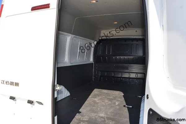 JMC Fushun 2023 146 ch 2,0T diesel 3 places automatique toit moyen fourgon fermé (China VI) Caisse (2) | 86Trucks