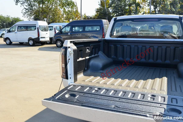 JMC Da Dao Zhuiguangzhe Zhizun 2.3T Diesel 177hp Automatic 4WD Standard Wheelbase Double Row Pickup Body (4) | 86Trucks