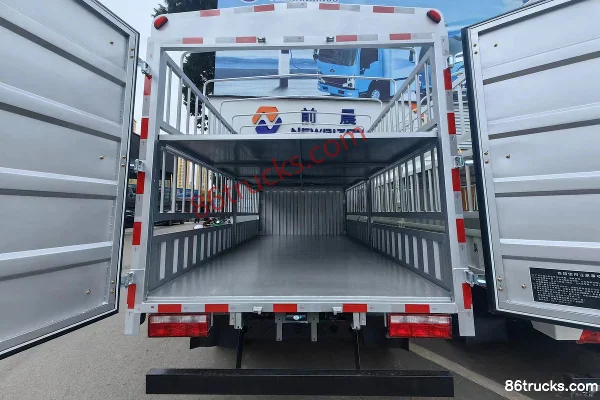 Qianchen Auto iC1 4,5T 4,18 m camion léger à grille cabine simple électrique pur à échange de batterie 4X2(6 roues) Carrosserie (3) | 86Truc