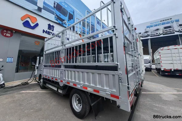 Qianchen Auto iC1 4,5T 4,18 m camion léger à grille cabine simple électrique pur à échange de batterie 4X2(6 roues) Carrosserie (1) | 86Truc