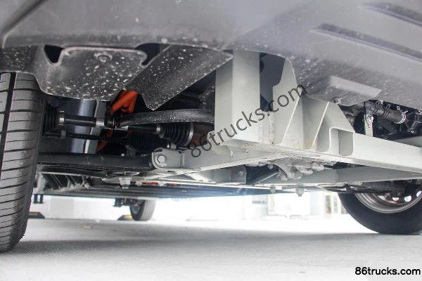 JMC E Lushun Version de base 2,9T fourgon électrique pur 5,418 m 41,86 kWh Châssis (2) | 86Trucks