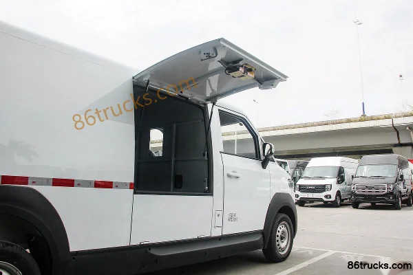 JMC E Lushun Version de base 2,9T fourgon électrique pur 5,418 m 41,86 kWh Caisse (3) | 86Trucks