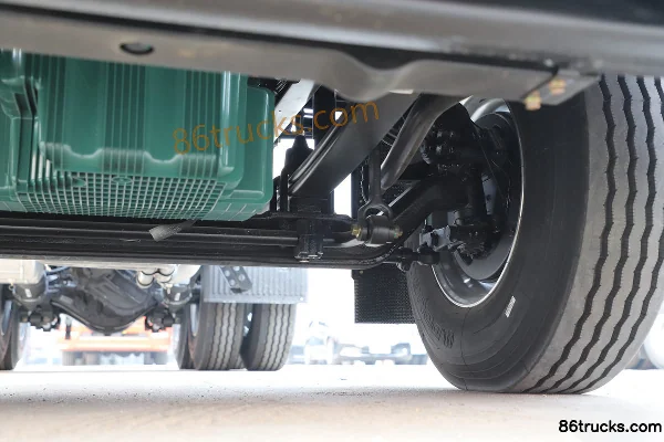 FAW Jiefang Qingdao JH6 Heavy Truck Leading Edition 530hp 6X4(10 wheels) LNG Automatic Tractor Truck Chassis (3) | 86Trucks
