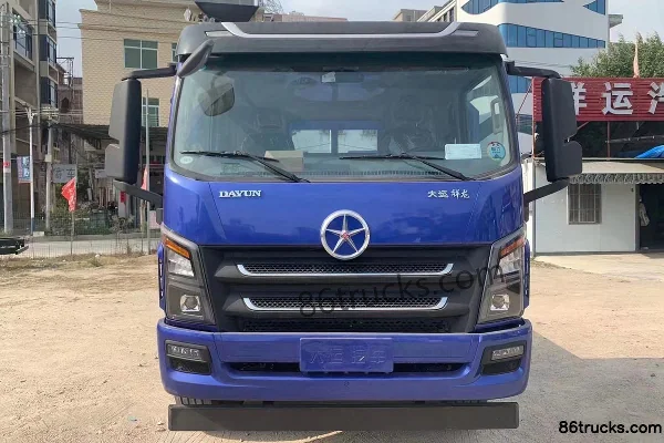 Dayun Dayun Xianglong light truck flatbed truck