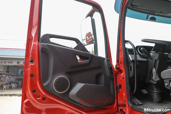 Dongfeng Tianlong KL Gas 500 hp 6X4(10 wheels) CNG Tractor Truck (Dongfeng 14-speed) (With Hydraulic Retarder) Cab (2) | 86Trucks