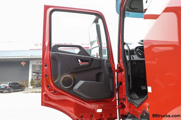 Dongfeng Tianlong KL Gas 500 hp 6X4(10 wheels) CNG Tractor Truck (Dongfeng 14-speed) (With Hydraulic Retarder) Cab (1) | 86Trucks