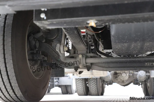 Dongfeng Tianlong KL Gas 500 hp 6X4(10 wheels) CNG Tractor Truck (Dongfeng 14-speed) (With Hydraulic Retarder) Chassis (2) | 86Trucks