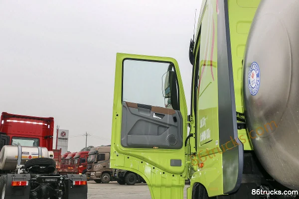Dongfeng Commercial Vehicle Tianlong Flagship KX Version Roi 530 ch 6X4(10 roues) tracteur routier LNG Cabine (1) | 86Trucks
