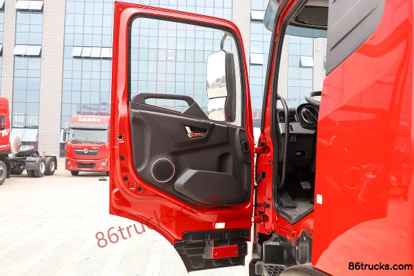 Dongfeng Tianjin KR Gas 190 hp 4X2(6 wheels) 6.75m LNG Van Cargo Truck (Fast Gear 8-speed) Cab (1) | 86Trucks