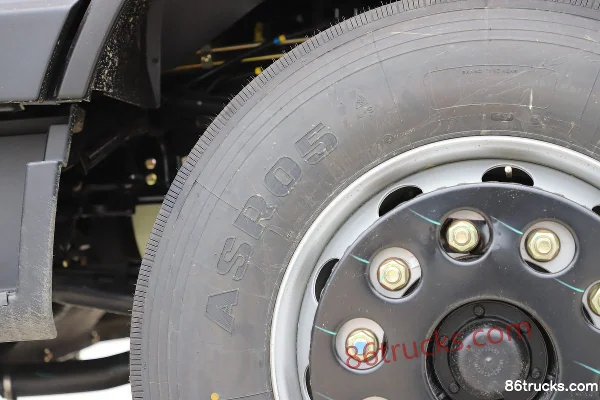 Dongfeng Tianjin KR Gas 190 hp 4X2(6 wheels) 6.75m LNG Van Cargo Truck (Fast Gear 8-speed) Chassis (2) | 86Trucks