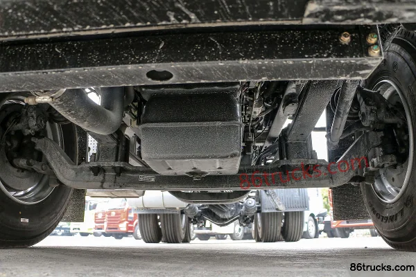 FAW Jiefang Qingdao JH5 Heavy Truck 480hp 6X4(10 wheels) LNG Tractor Truck Chassis (1) | 86Trucks