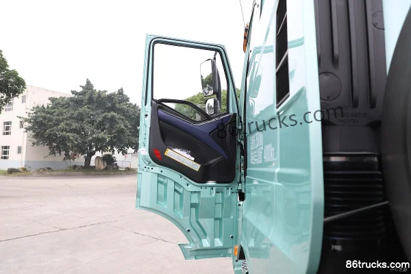 FAW Jiefang J6V camion lourd Édition Élite 530 ch 6X4(10 roues) tracteur routier LNG (ralentisseur hydraulique)(pont arrière 440) Cabine (1)