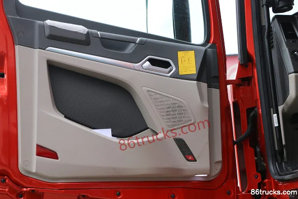 Sinotruk HOWO Max camion lourd 530 ch 6X4(10 roues) tracteur routier CNG (China VI) Cabine (2) | 86Trucks