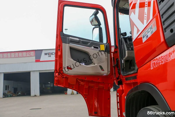 Sinotruk HOWO Max camion lourd 530 ch 6X4(10 roues) tracteur routier CNG (China VI) Cabine (1) | 86Trucks