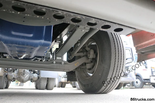 Sinotruk HOWO Max camion lourd 530 ch 6X4(10 roues) tracteur routier CNG (China VI) Châssis (3) | 86Trucks