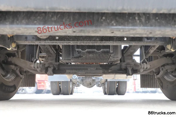 Foton Auman EST 530 hp 6X4(10 wheels) LNG Automatic Tractor Truck (Red) Chassis (1) | 86Trucks