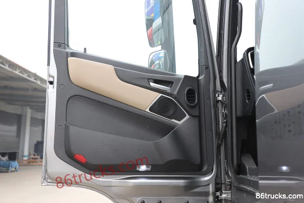 Foton Auman EST 530 hp 6X4(10 wheels) LNG Automatic Tractor Truck Cab (2) | 86Trucks